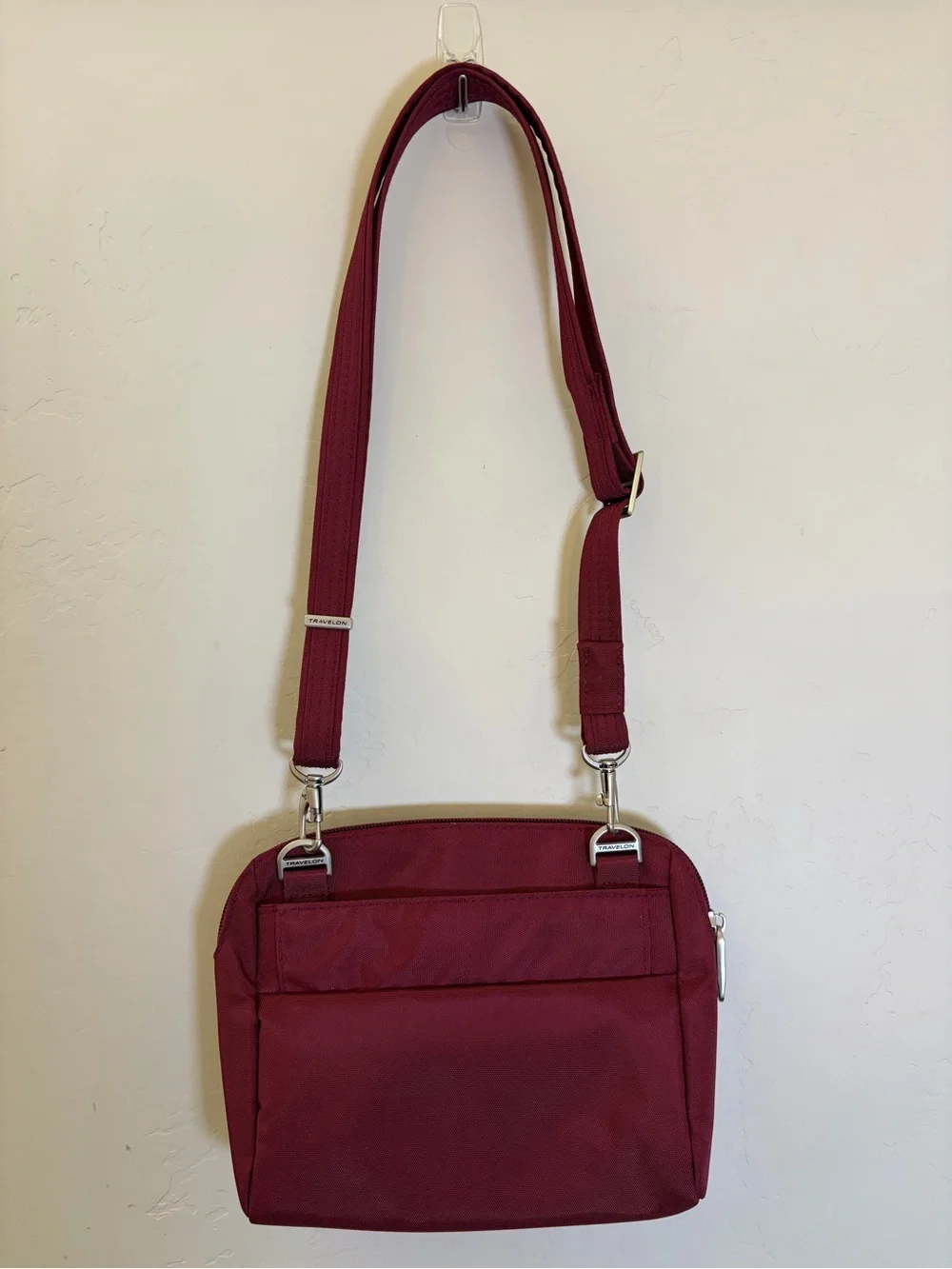 Travelon Anti-Theft Classic Convertible 8